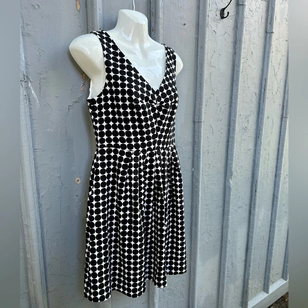 Marimekko x Banana Republic  dots dress, size 6P - Picture 5 of 13